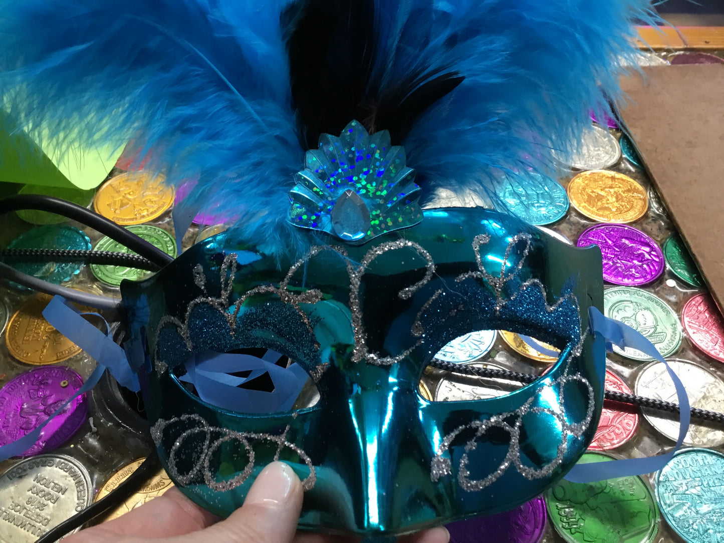 METALLIC FEATHER MASK TURQUOISE