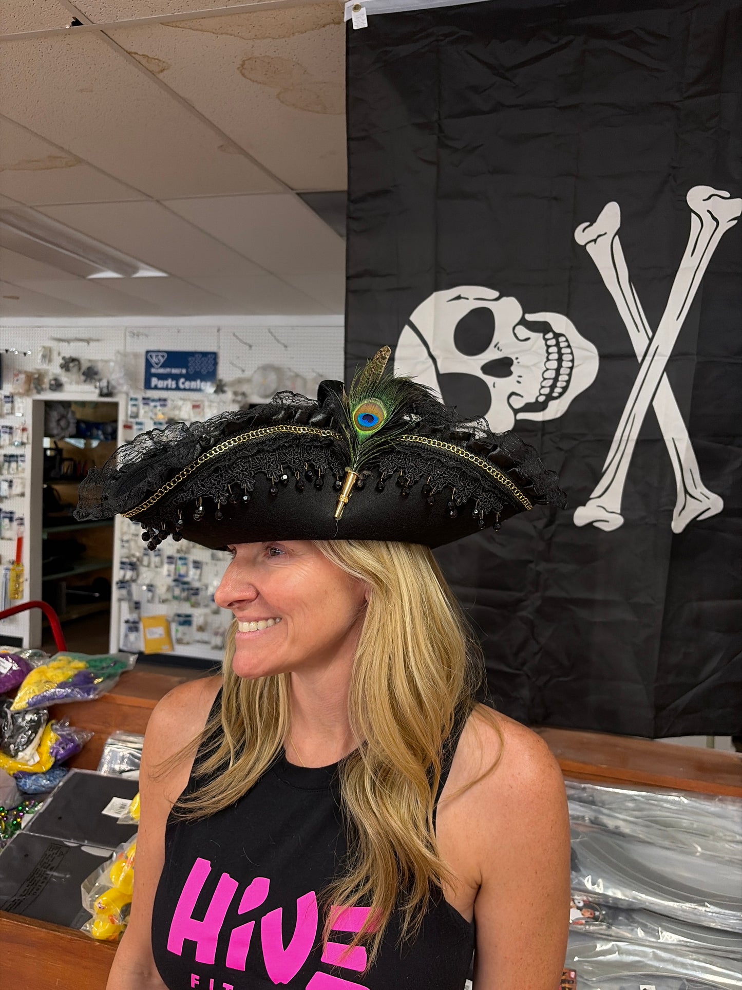 BLACK PIRATE HAT WITH CHAIN & FEATHERS