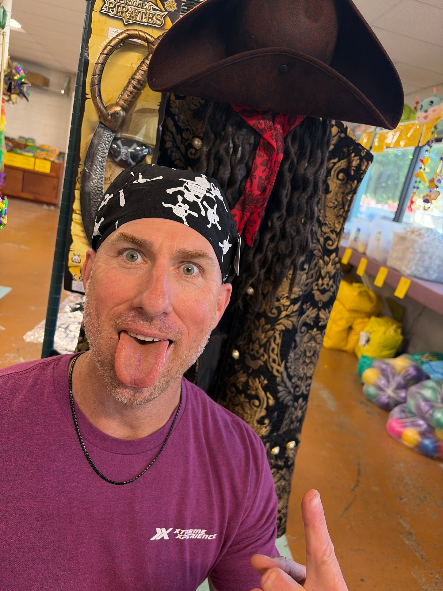 PIRATE BANDANA WITH SKULL & CROSSBONES