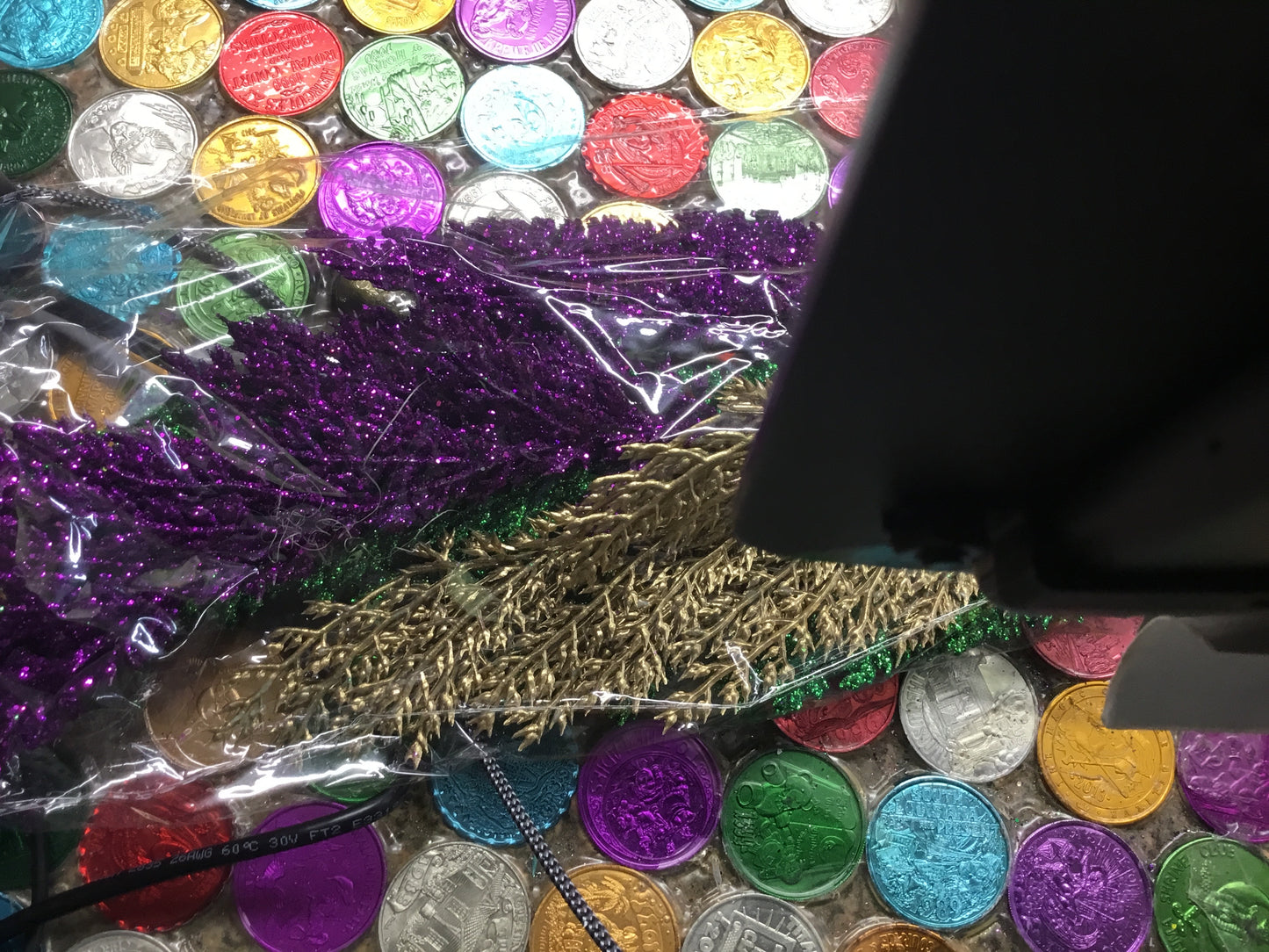 35" MARDI GRAS SPRAY