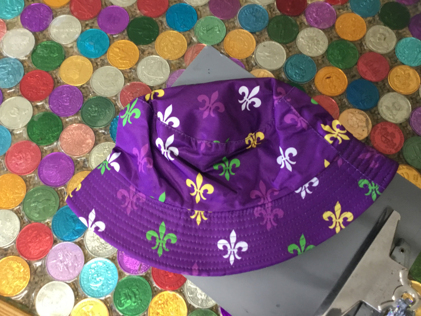 FLEUR DE LIS BUCKET HAT