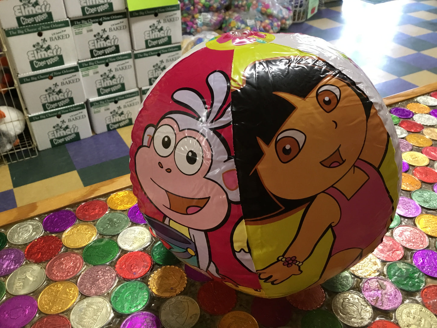 BEACHBALL WITH DORA