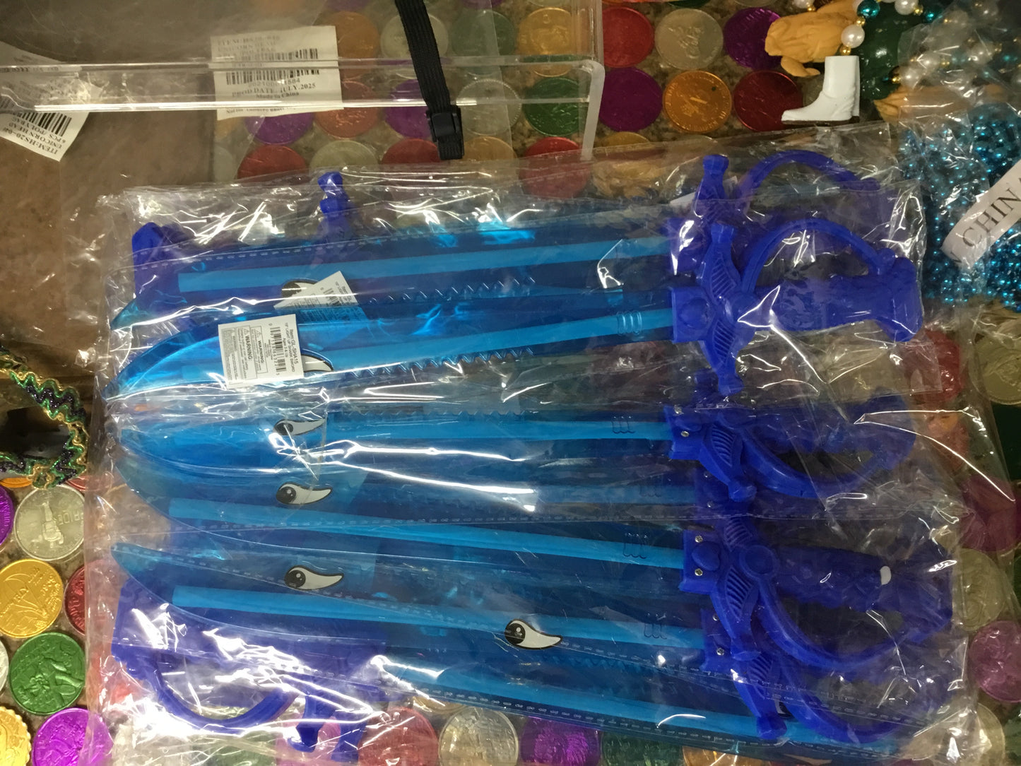 LIGHT UP SHARK SWORD