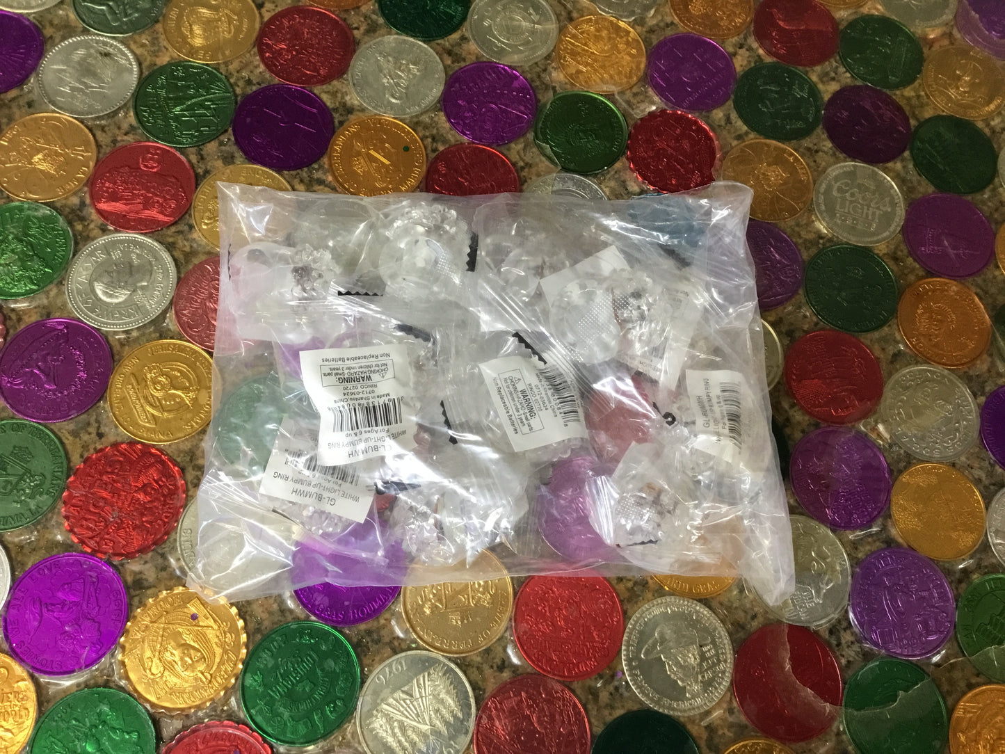 LIGHT UP WHITE BUMPY RING