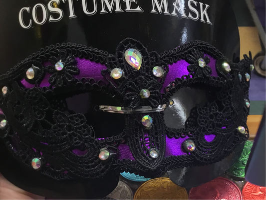 PURPLE JEWELED LACE MASK