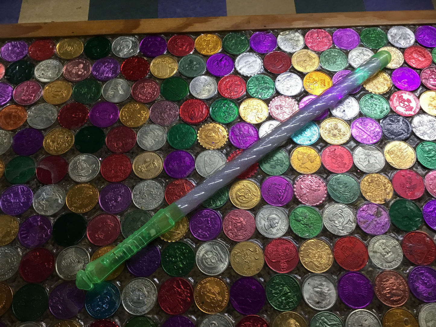 LIGHT UP FLASHING SPIRAL WAND