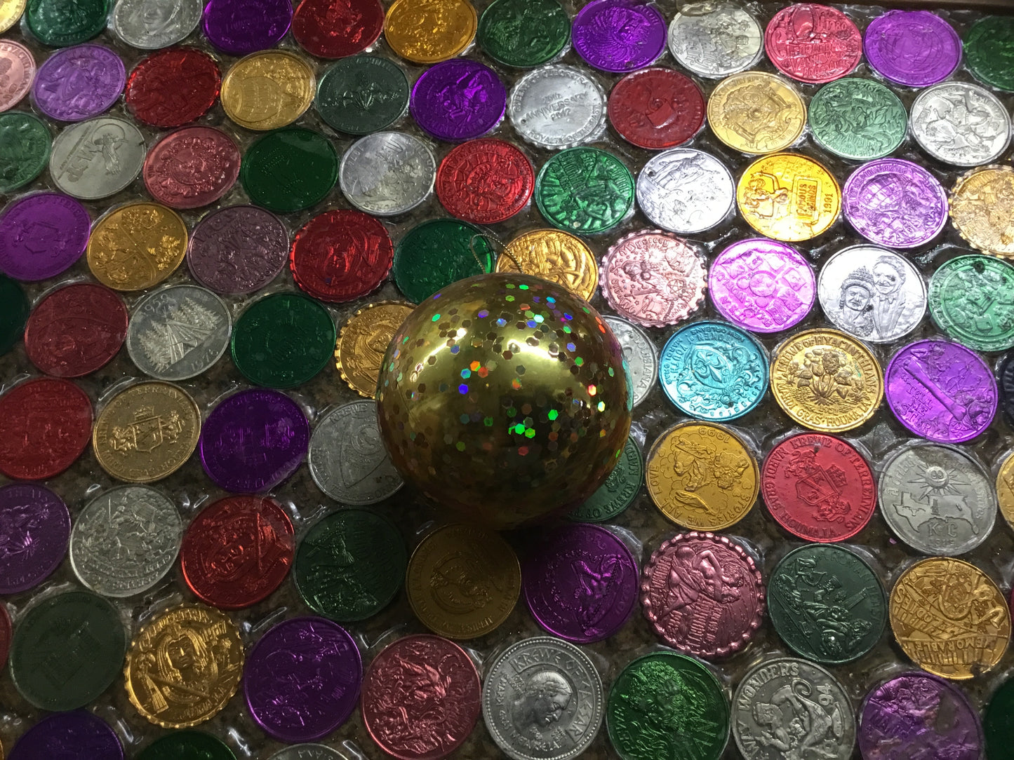 GOLD GLITTER ORNAMENT