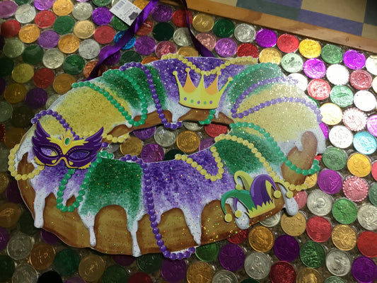 GLITTER KING CAKE DOOR HANGER
