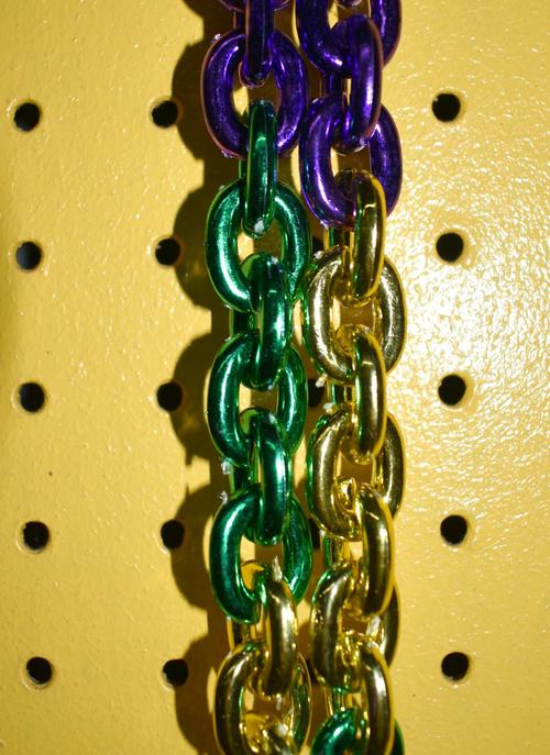 PURPLE, GREEN & GOLD CHAIN BEAD